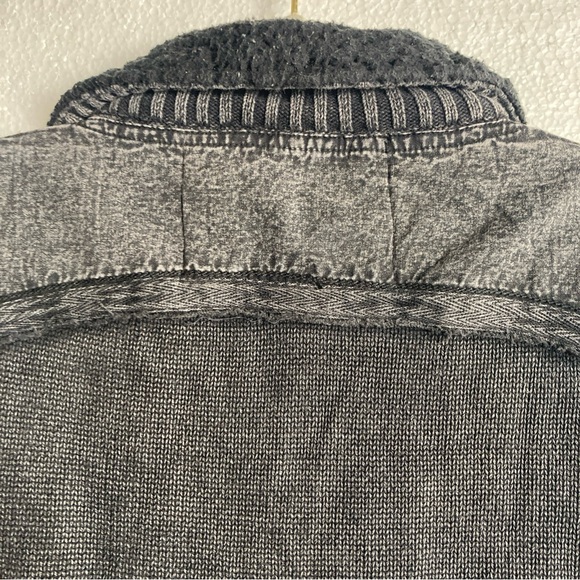 BKE Men's Charcoal Zip-Up Sweater - Picture 7 of 7